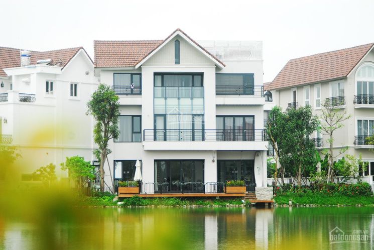 Bán biệt thự đơn lập hoàn thiện ngã ba sông Anh Đào Vinhomes Riverside